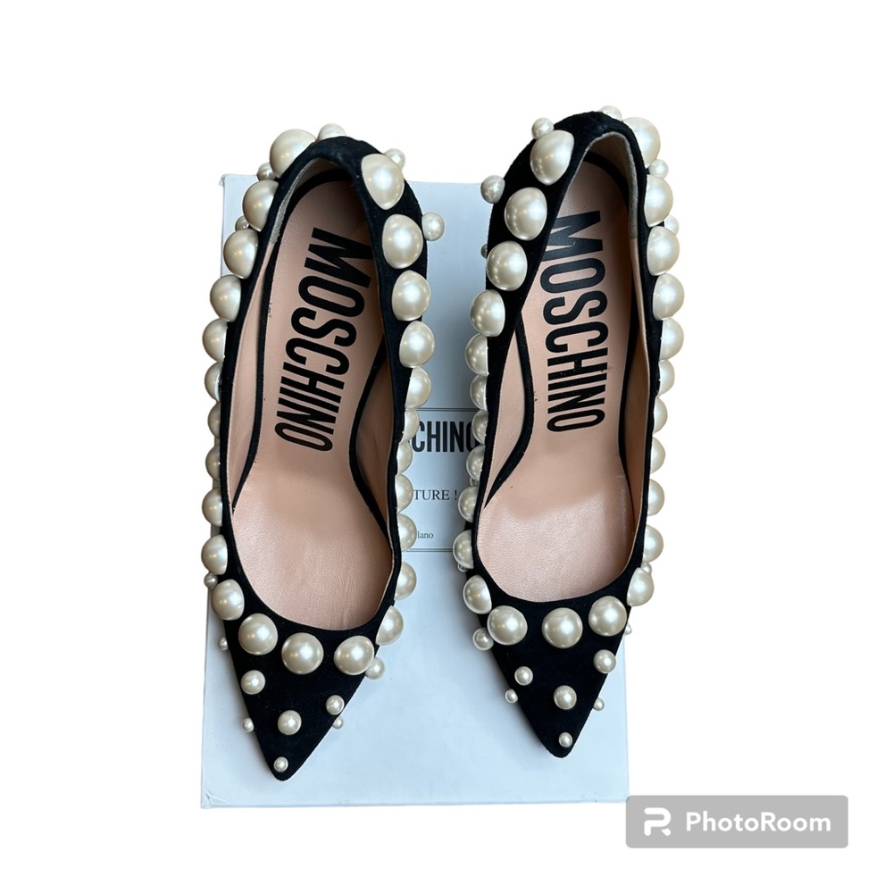 Moschino Couture Pearl Embellished pumps